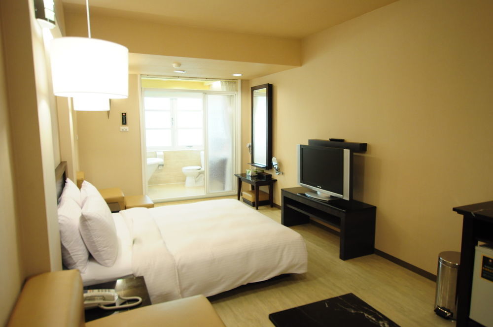 Kindness Hotel Shinkuchan Гаосюн Экстерьер фото